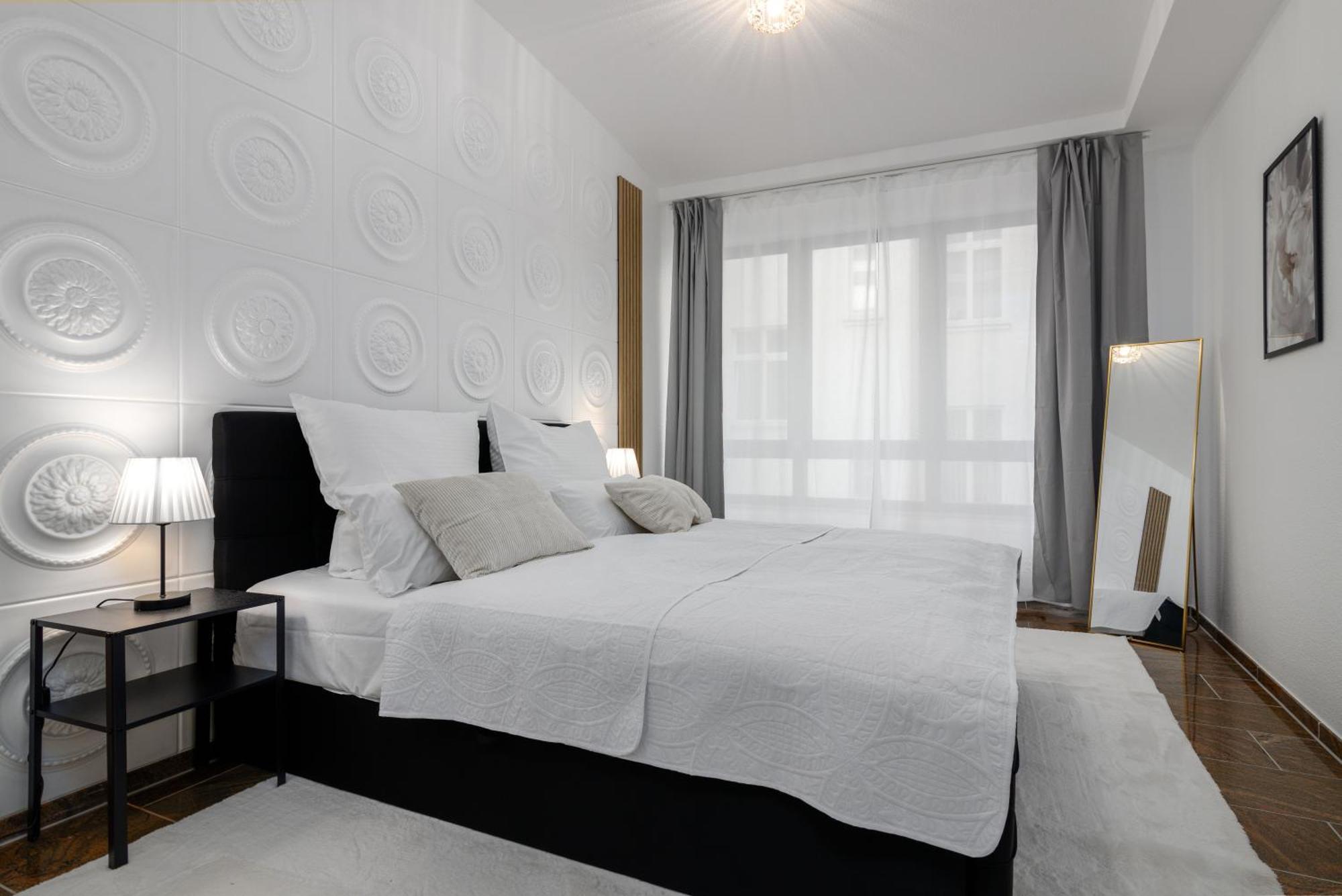 Highlife Apartment One Wiesbaden Wilhelmstrasse Bagian luar foto