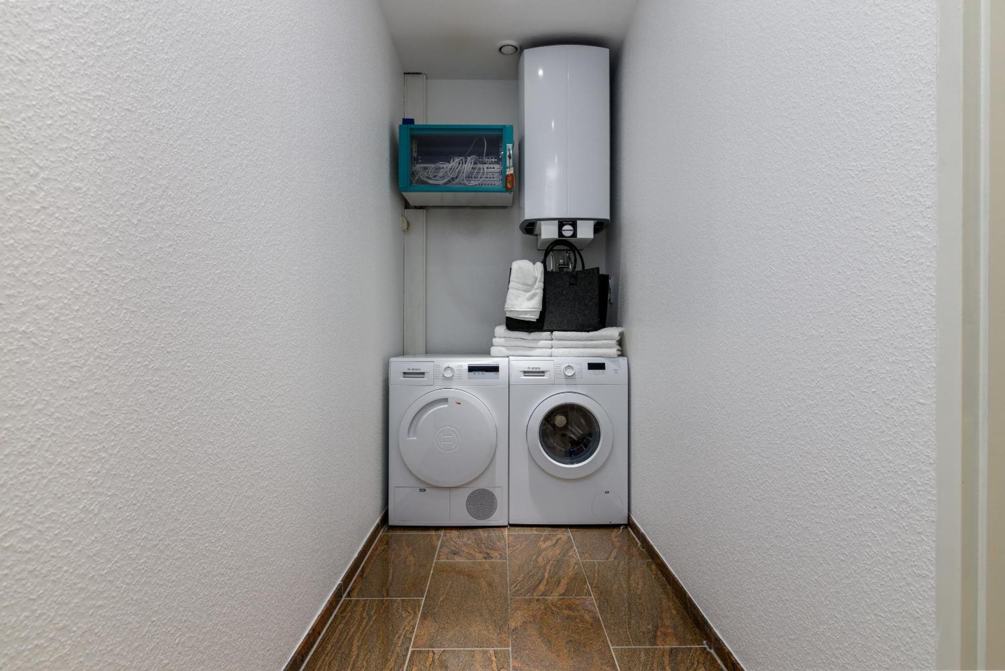 Highlife Apartment One Wiesbaden Wilhelmstrasse Bagian luar foto